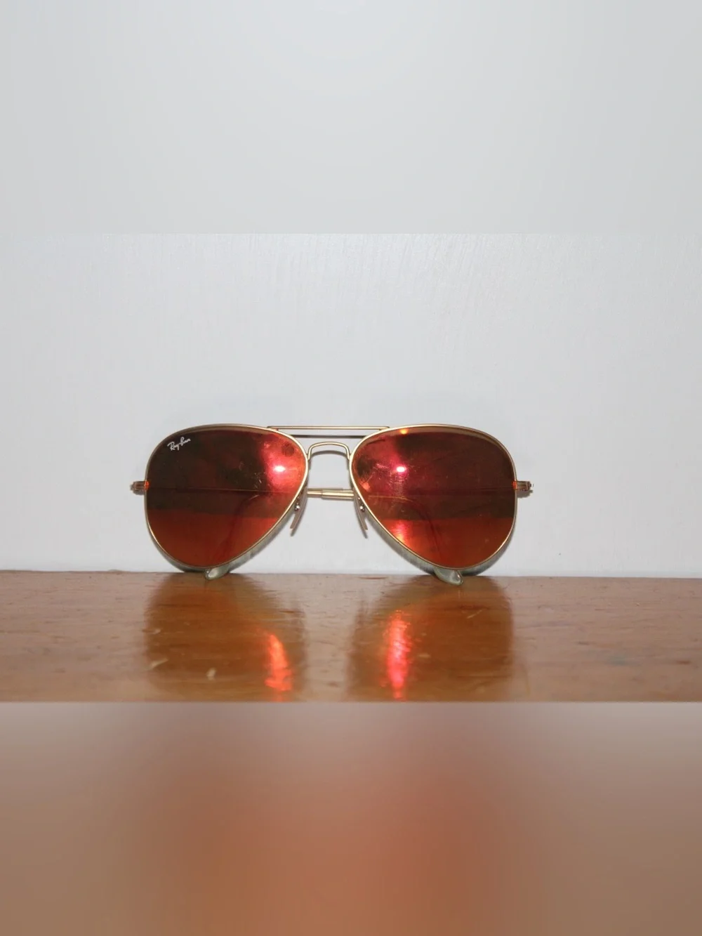Ray-Ban Aviator Sunglasses with Gold Frame and Red Lenses